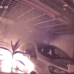 Ataque incendiario en Echesortu: prendieron fuego un portón y dejaron un mensaje intimidatorio